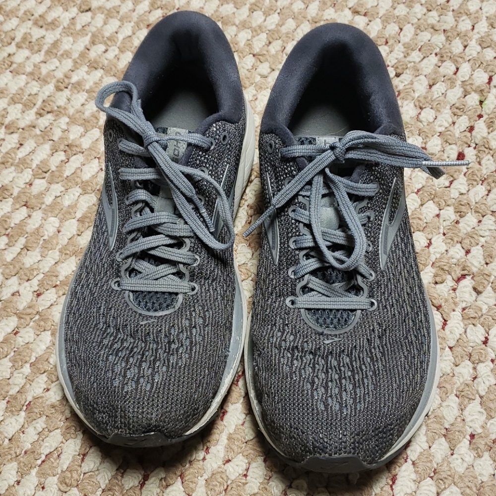 Brooks Ghost 11 running shoes